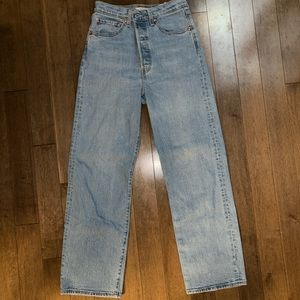 Levis Ribcage Straight Jeans